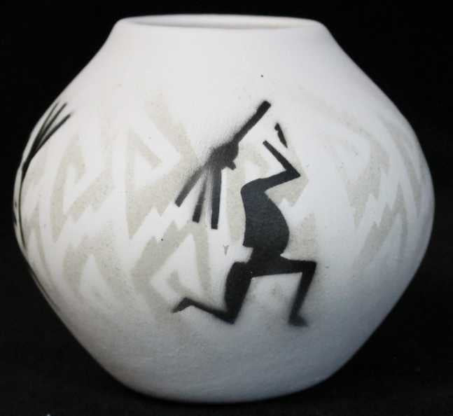 31035 Kokopelli Parade Mini Pot