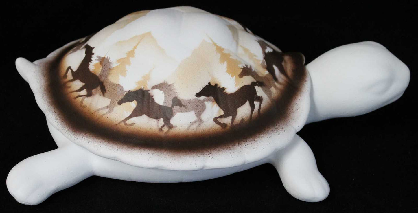 33105 Wild Horses 12 Turtle Box