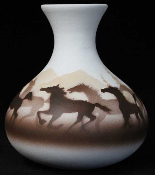 33135 Wild Horses 3 1/2 x 4 1/2 Ball Vase