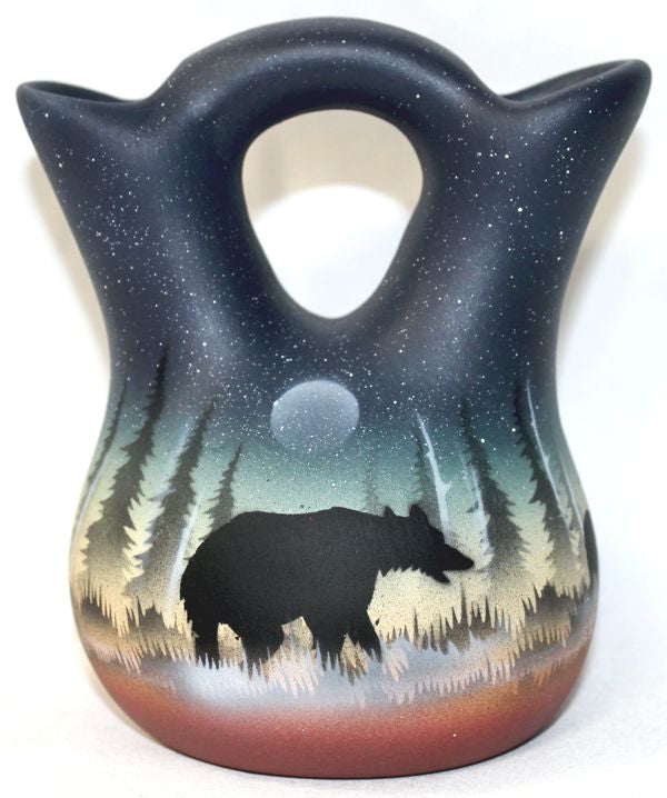 39023 Woodland Shadows - Bear 4 1/2 x 5 1/2 Wedding Vase
