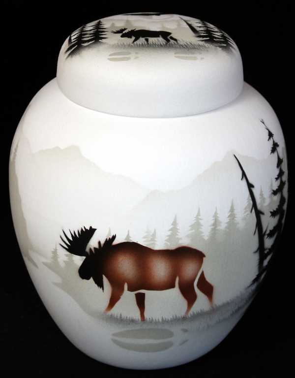 60090 High Country Tracks Moose 6 1/2 x 7 1/2 Jar w/Lid
