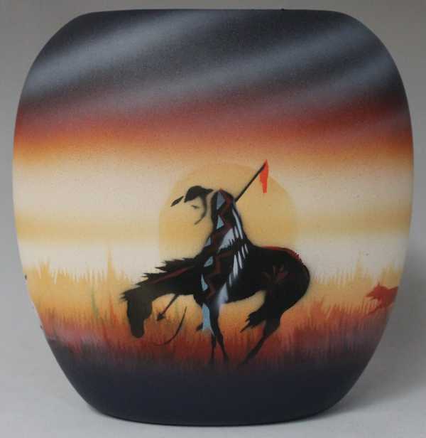 ETE3 End of the Trail 8 1/2 x 8 1/2 Pillow Vase