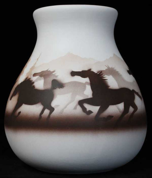 33052 Wild Horses  8 1/2 x 9 1/2 Pot