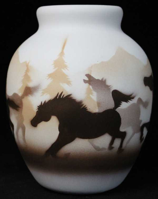 33084 Wild Horses  4 1/2 x 6 Jar