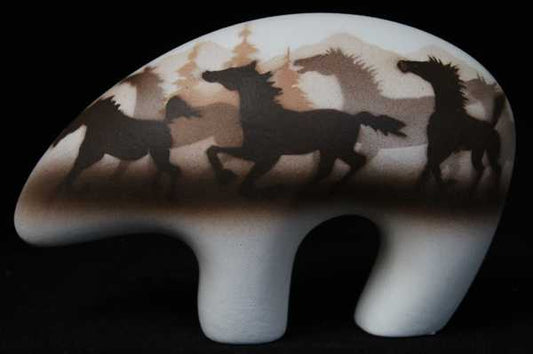 33106 Wild Horses  5 1/2 Small Bear