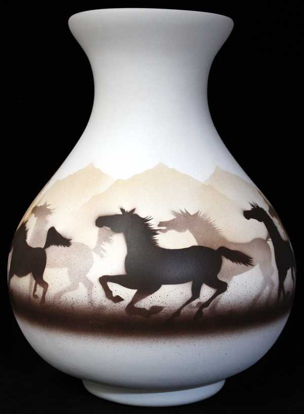 33136 Wild Horses  10 1/2 x 14 1/2 Vase