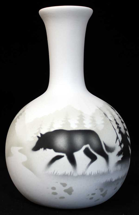 61031 High Country Tracks Wolf 4 1/2 x 7 1/2 Ball Vase