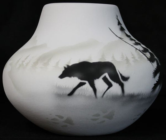 61057 High Country Tracks Wolf 7 1/2 x 6 Bowl