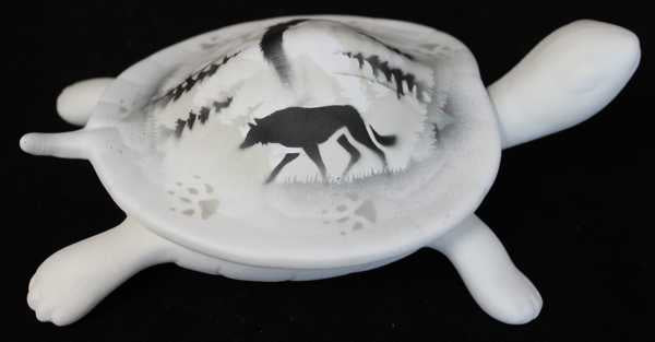 61104 High Country Tracks Wolf 6 1/2 Turtle Box