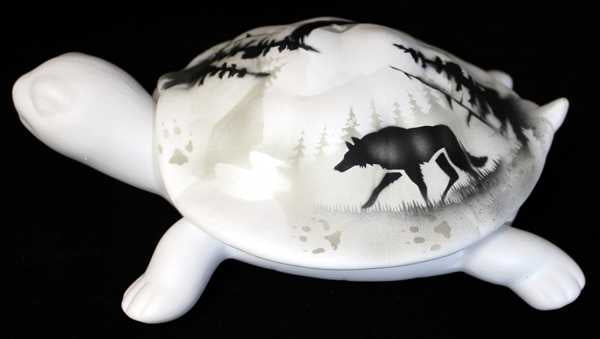 61105 High Country Tracks Wolf 12 Turtle Box