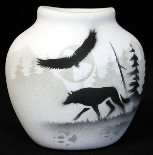 61141 High Country Tracks Wolf 3 x 3 Pillow Vase