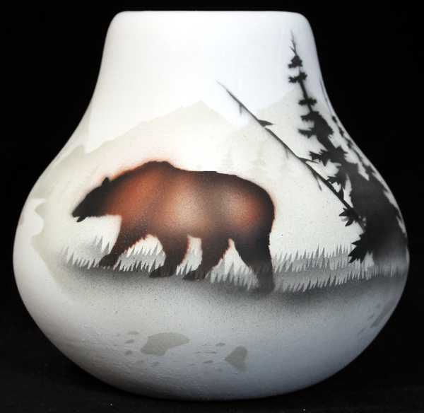 62066 High Country Tracks Bear 5 1/2 x 5 Arch Canyon Pot