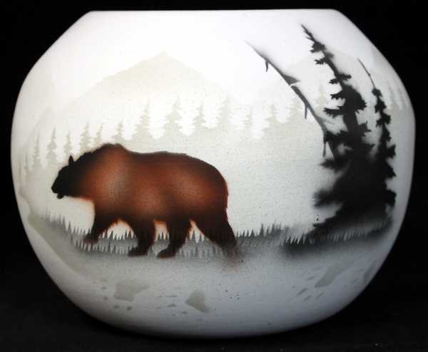 62089 High Country Tracks Bear 6 x 5 Anasazi Bowl