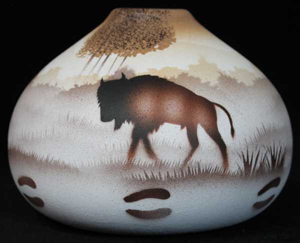 64007 Back Country Tracks Buffalo 5 1/2 x 4 1/2 Seed Bowl