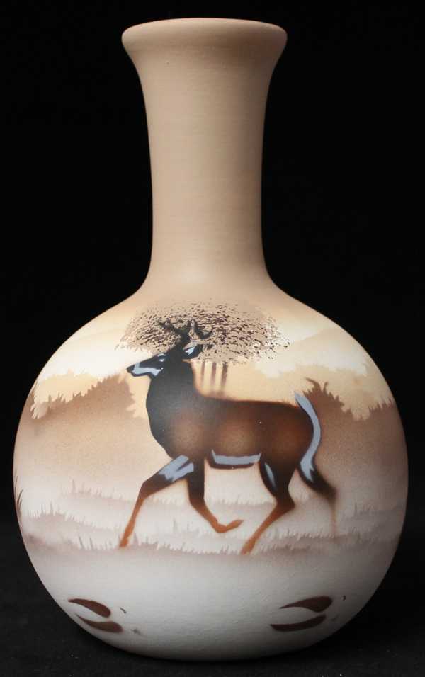 66031 Back Country Tracks Deer 4 1/2 x 7 1/2 Ball Vase