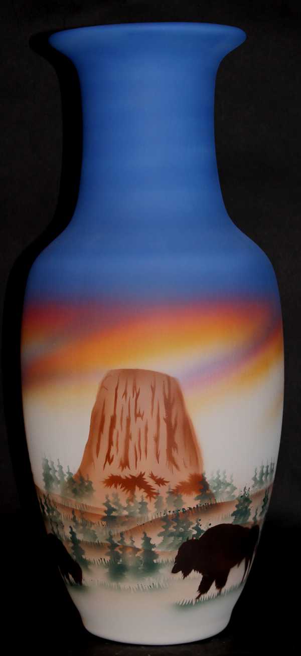 DBC3 Devils Tower Buffalo 6 x 14 Totem Vase