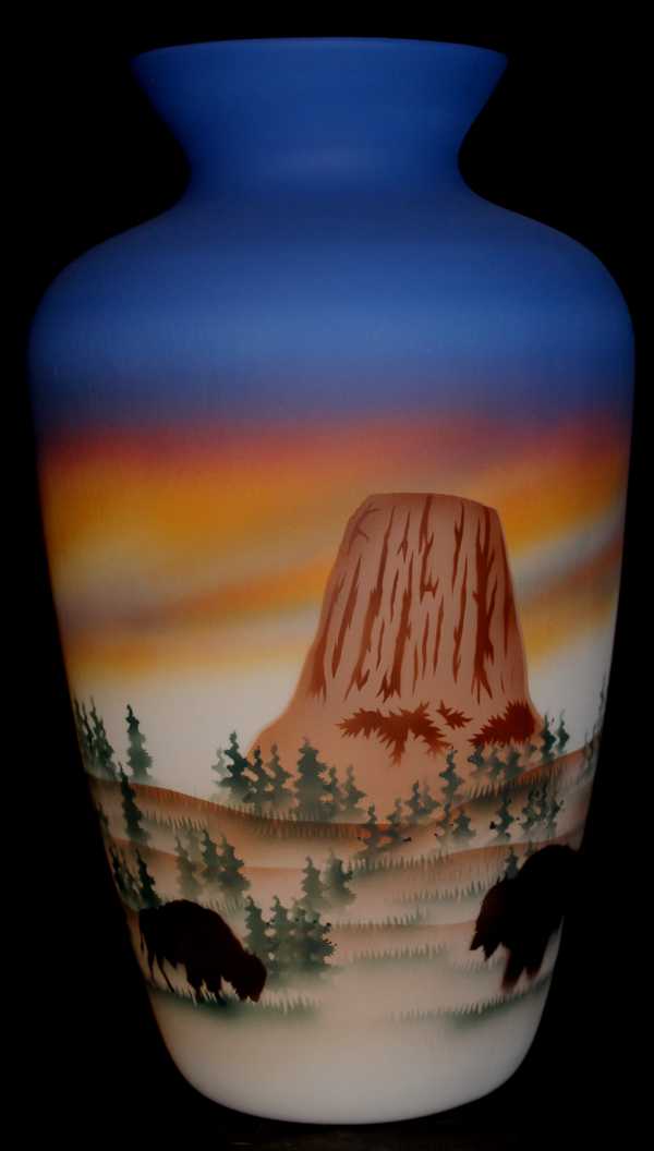 DBC4 Devils Tower Buffalo 8 x 12 1/2 Vase