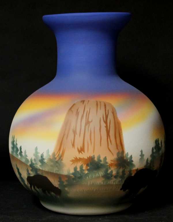 DBL1 Devils Tower Buffalo 5 1/2 x 7 1/2 Flower Vase