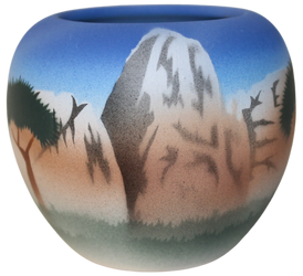 GWT016 Great White Throne s 1/2 x 2 1/2 Mini Pot
