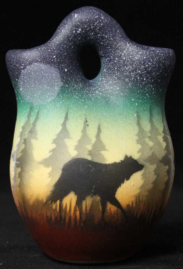 WSB7 Woodland Shadows - Wolf  3 x 4 Wedding Vase