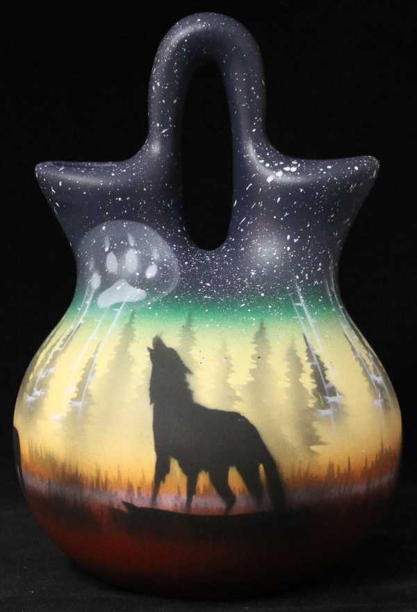 WSL7 Woodland Shadows - Wolf 5 1/2 x 8 Wedding Vase
