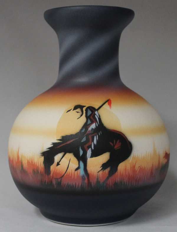 ETL1 End of the Trail 5 1/2 x 7 1/2 Flower Vase