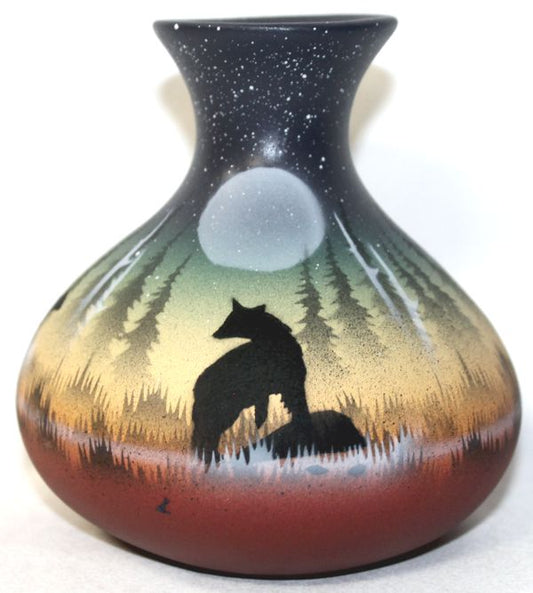 39135 Woodland Shadows - Bear 3 1/2 x 4 1/2 Bud Vase